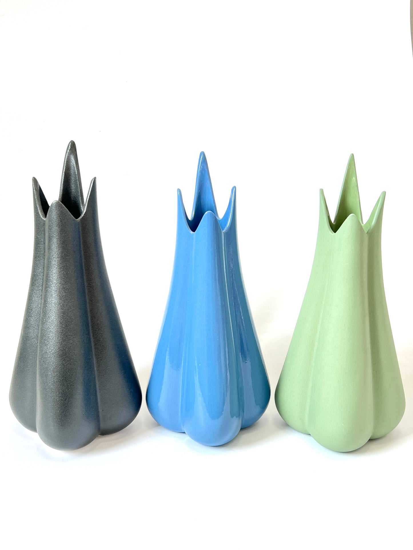 Lilium Vase - Glossy French Blue