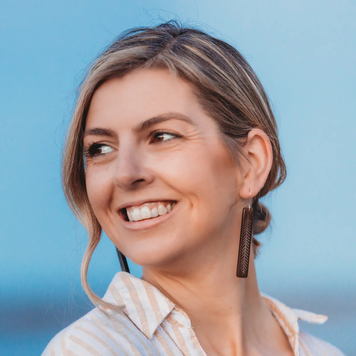 Rimu Leaf Drop Earrings - Black Glass