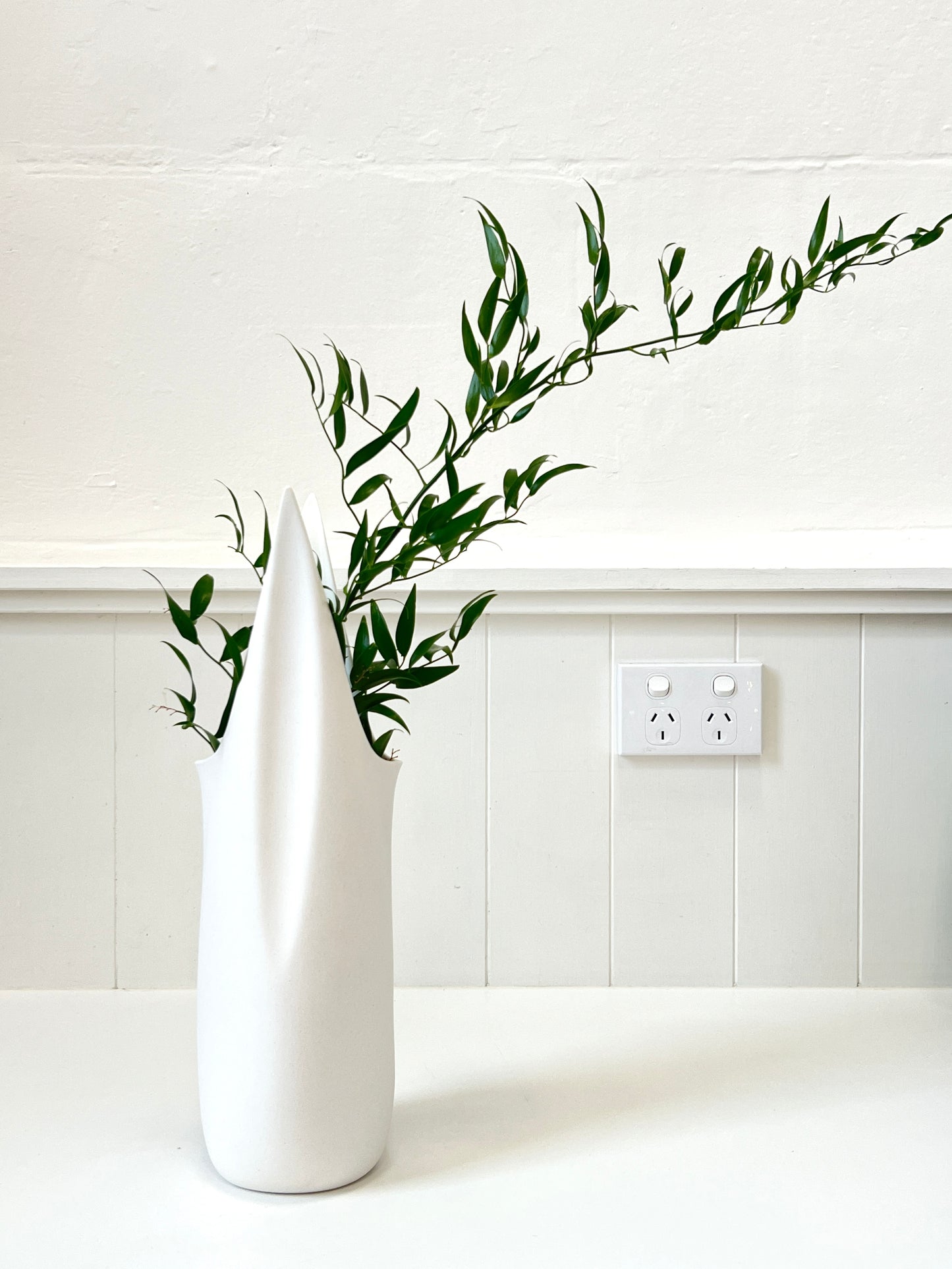 Wing Water Vessel - Gloss White