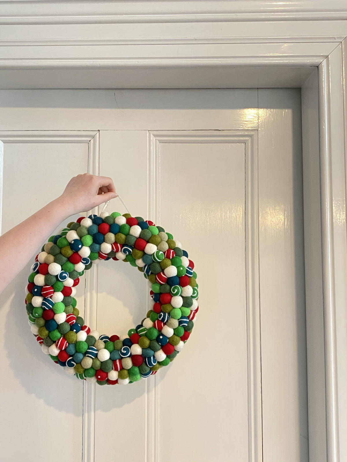 Large Pom-Pom Wreath - Traditional