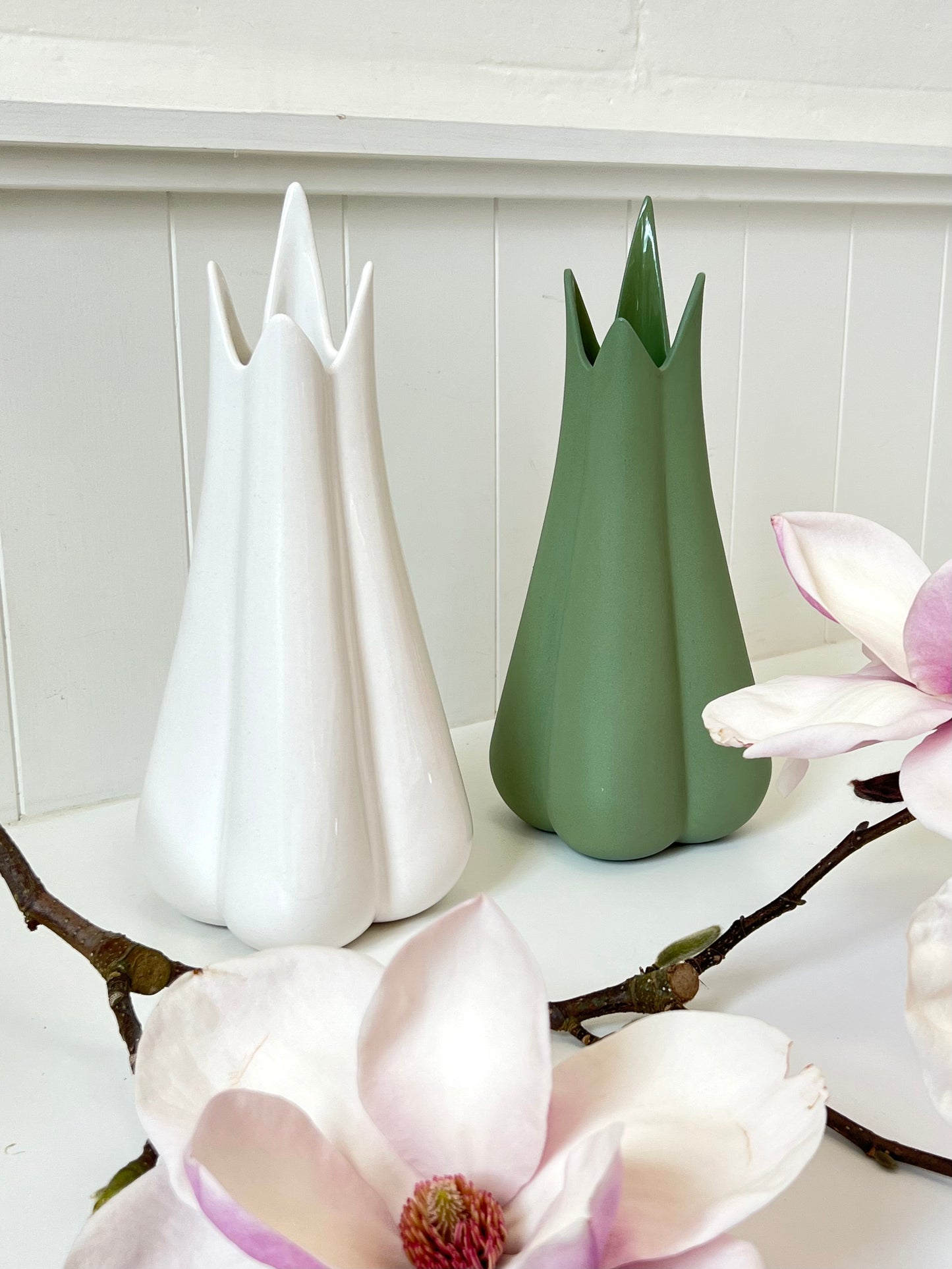 Lilium Vase - Matte Green