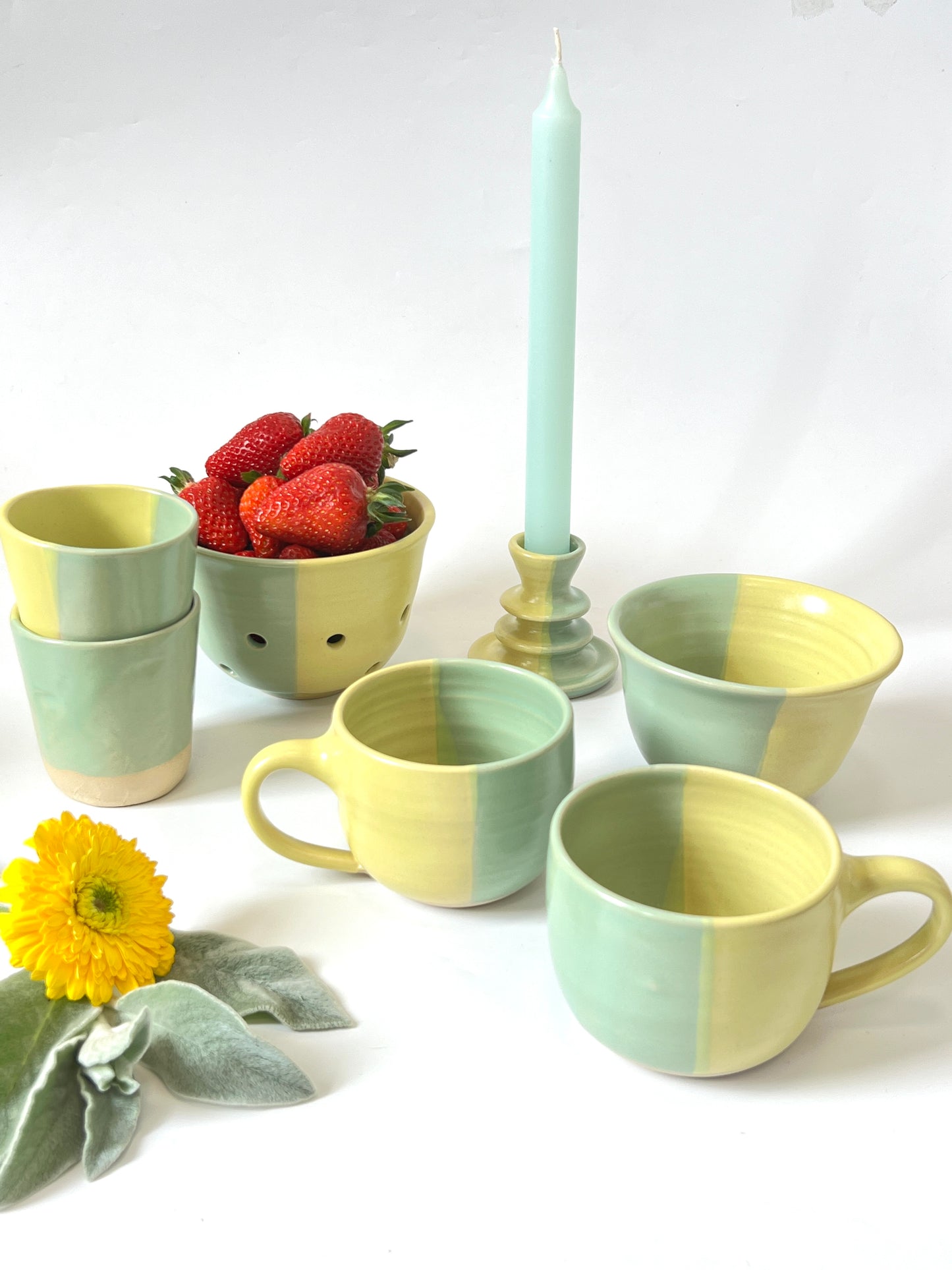 *Exclusive* Two-Toned Ceramic Mug - Lemon / Aqua