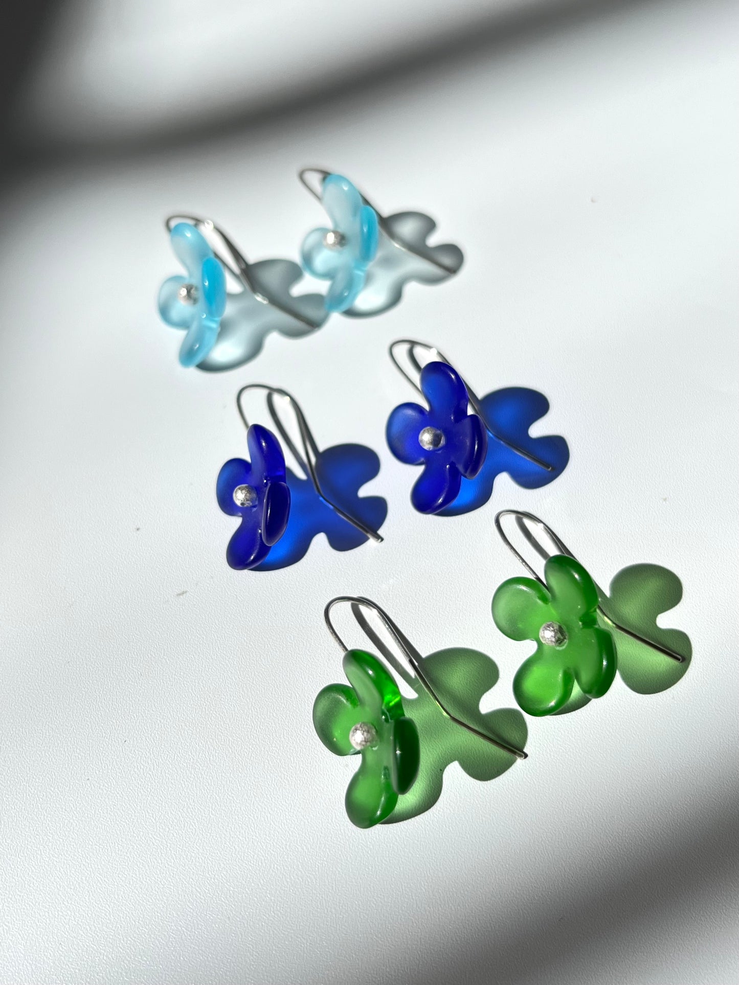 Hydrangea Flower Earrings - Dark blue glass