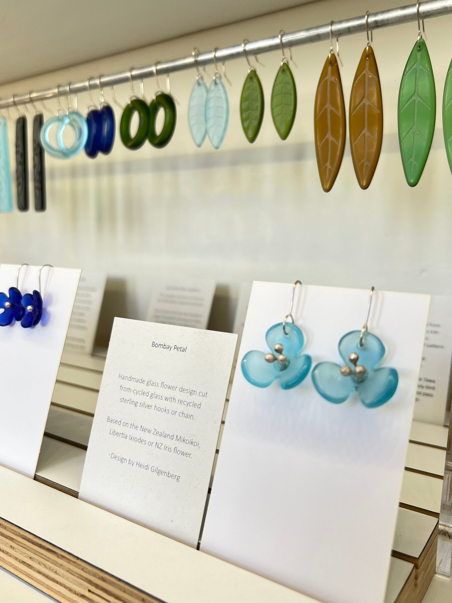 Bombay Flower Earrings - Light blue Glass