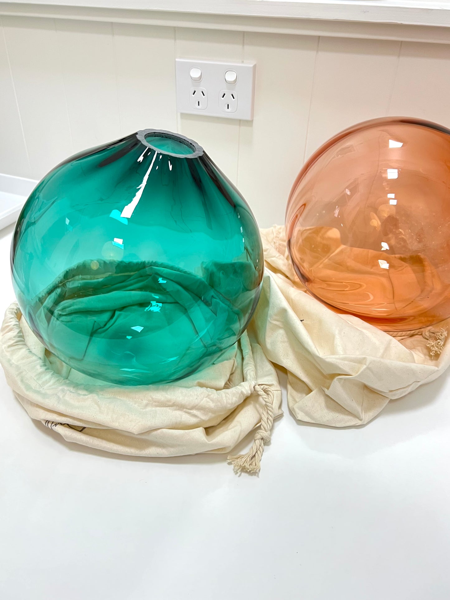 Handblown Glass 'Dodici' pendant light - Jade - made to order
