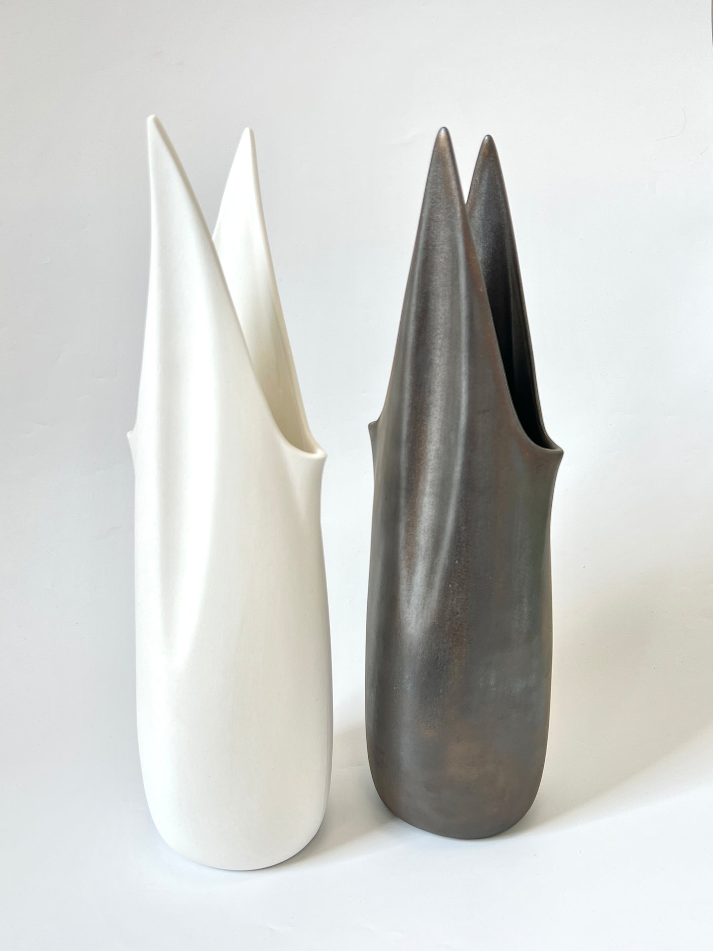 Wing Water Vessel - Gloss White