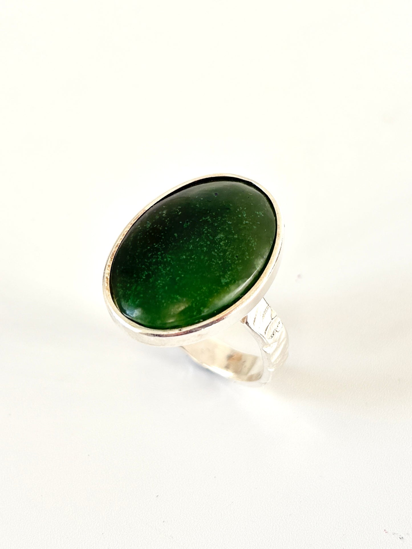 Extra Large Oval Ring with textured band - Jade & Sterling Silver (RI-OV7)
