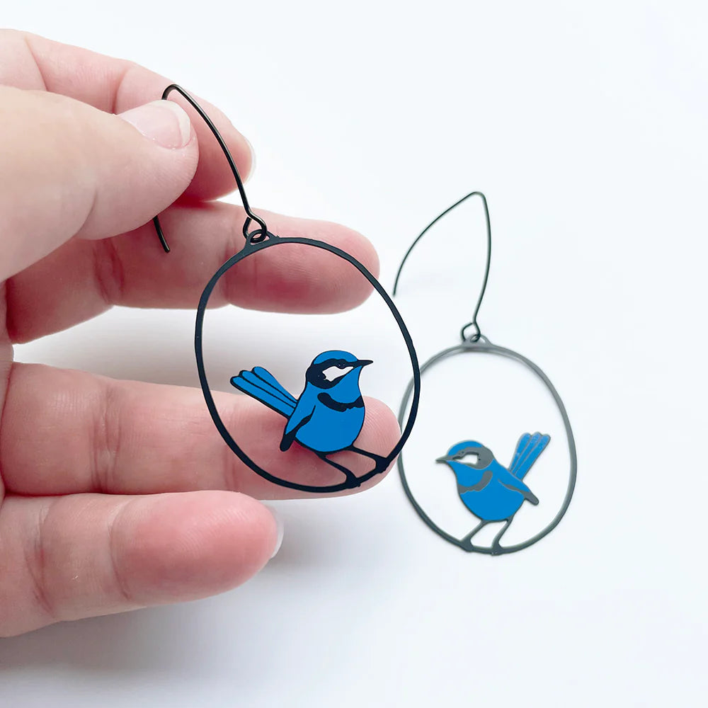 Midi Wren earrings in Blue/Black