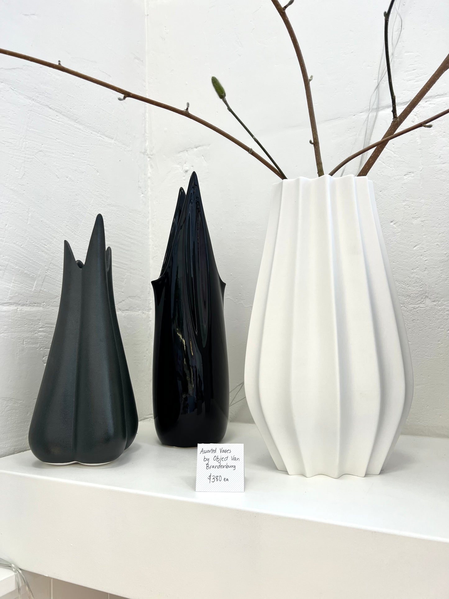 Lilium Vase - Matte Black