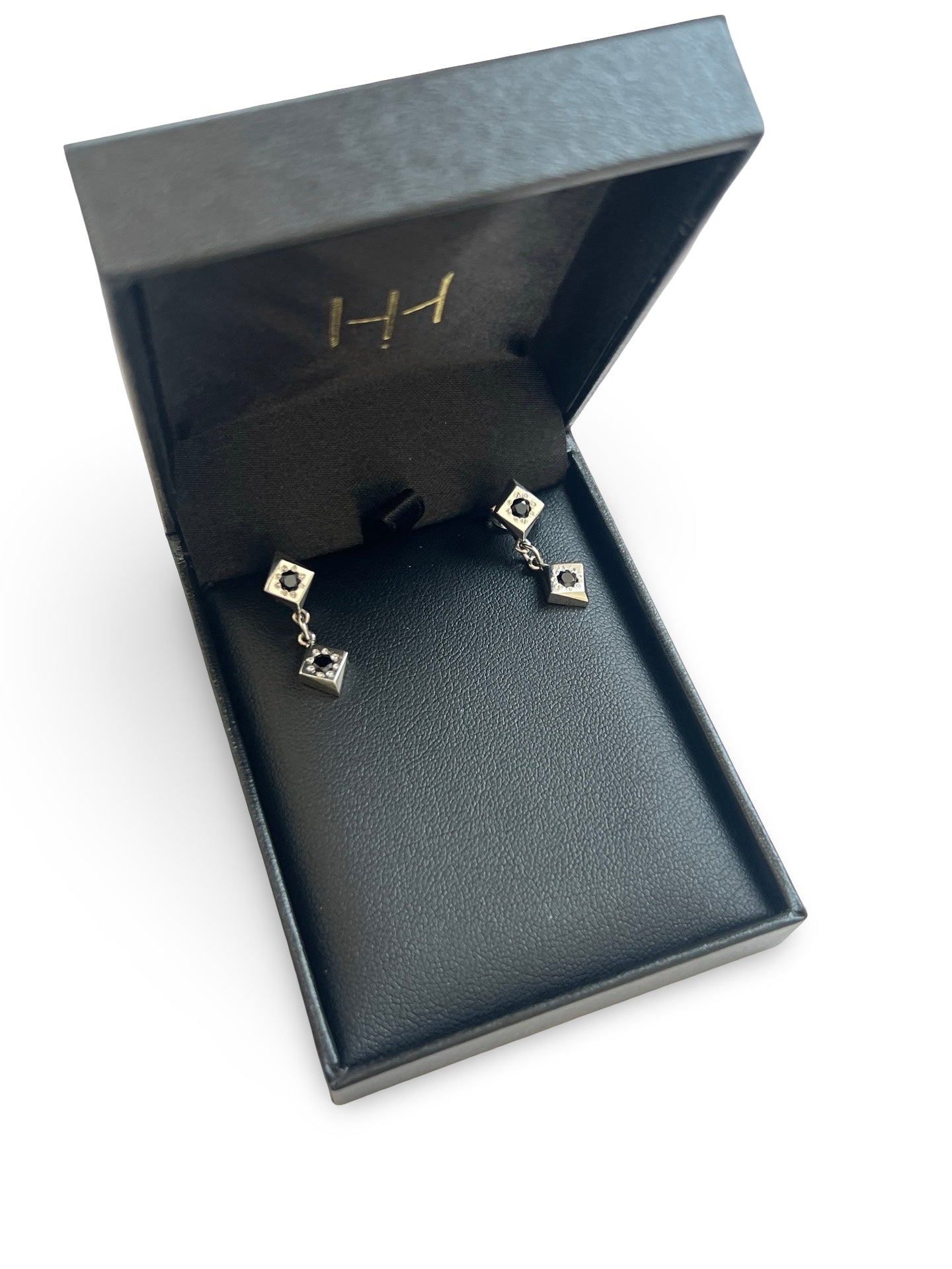 Duo Daisy Cluster Stud Earrings with Black Spinel