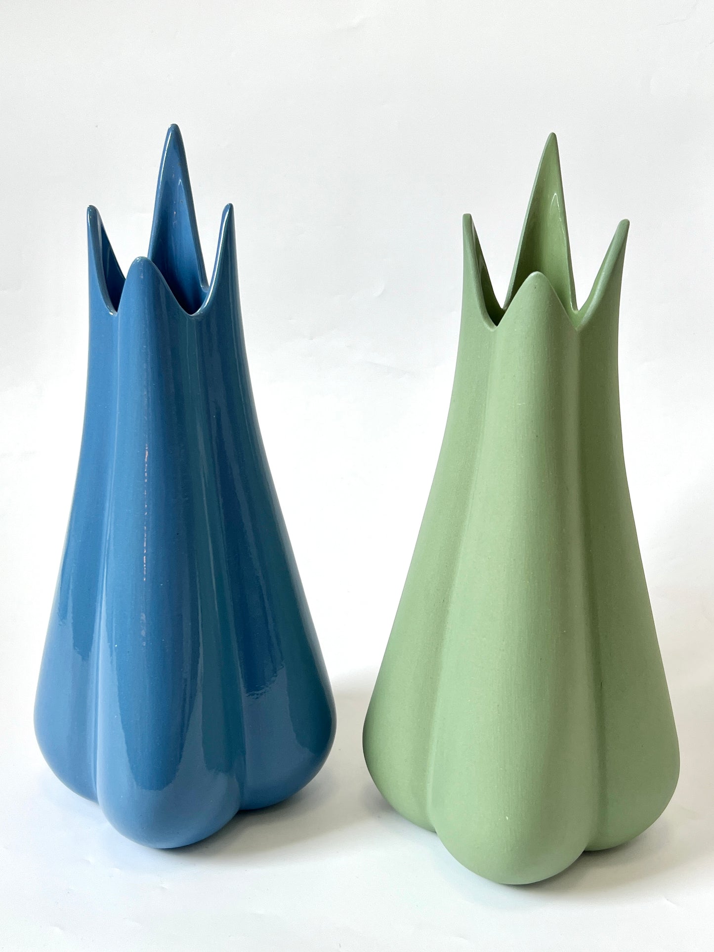 Lilium Vase - Glossy French Blue