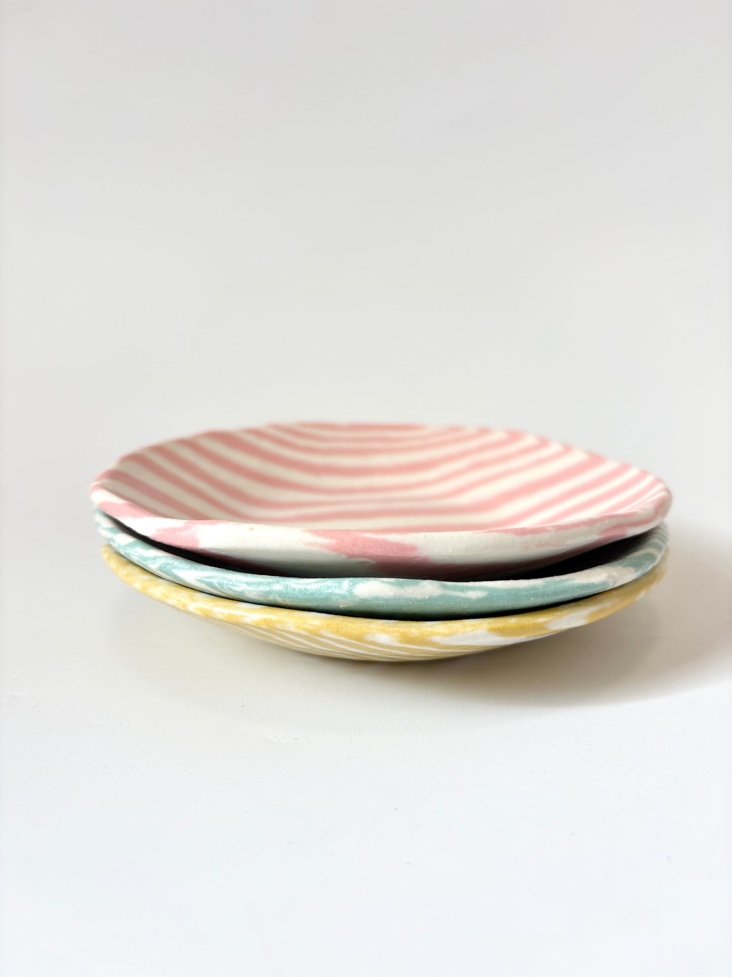 Ceramic Nerikomi Flat Dish - Pink Stripe