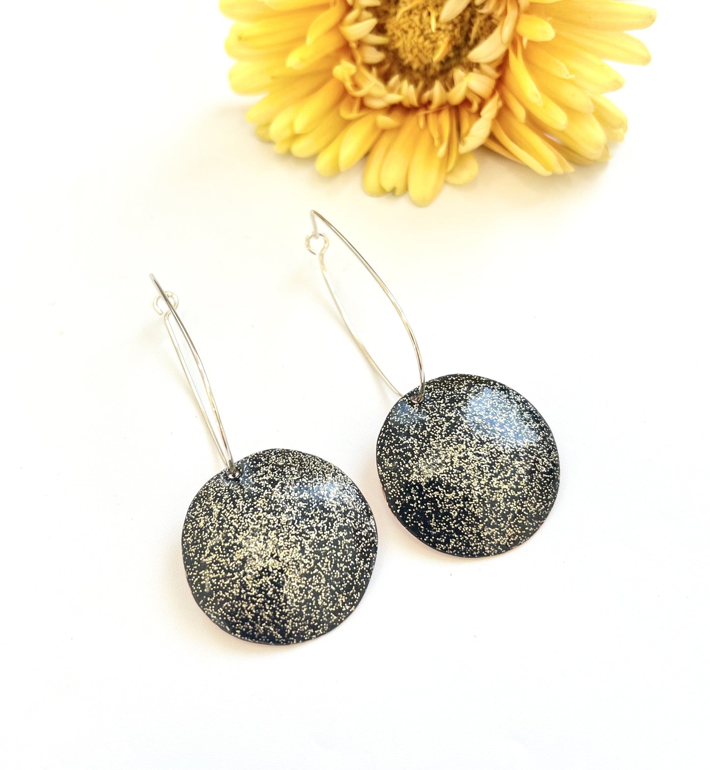 Comet Drop Earrings - Black / Gold Glitter