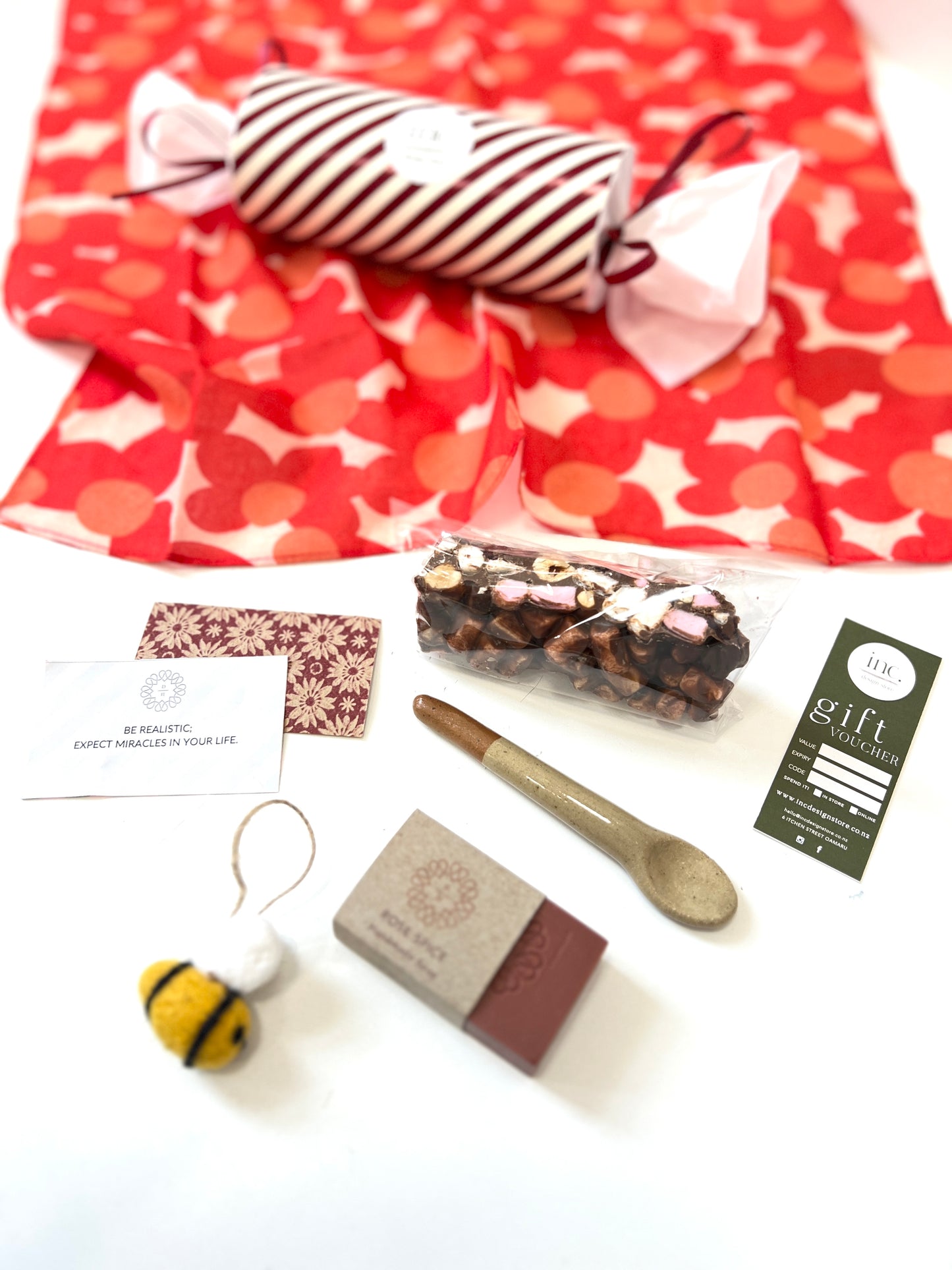 Inc Store Christmas Cracker '25 - red stripes