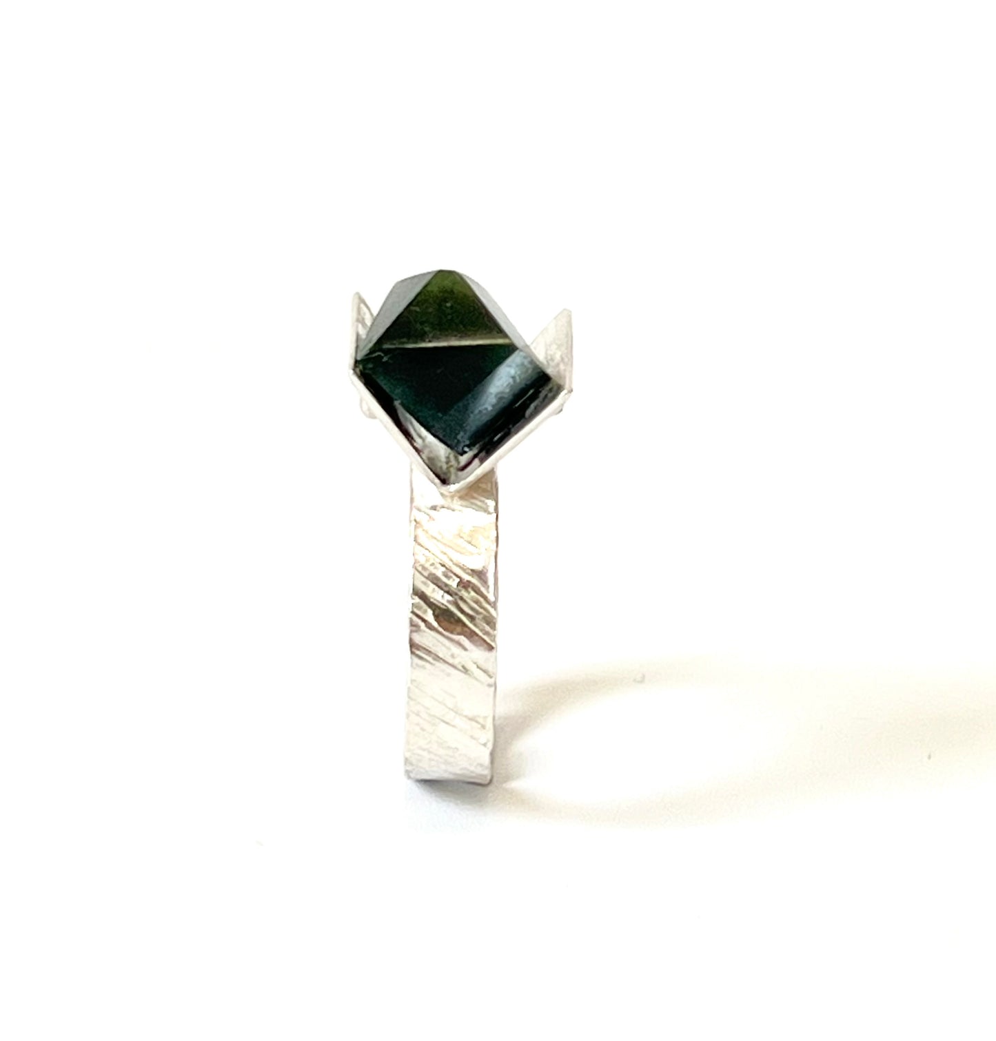 Jade & Sterling Silver Irregular Facet V Ring (RI-FC4)
