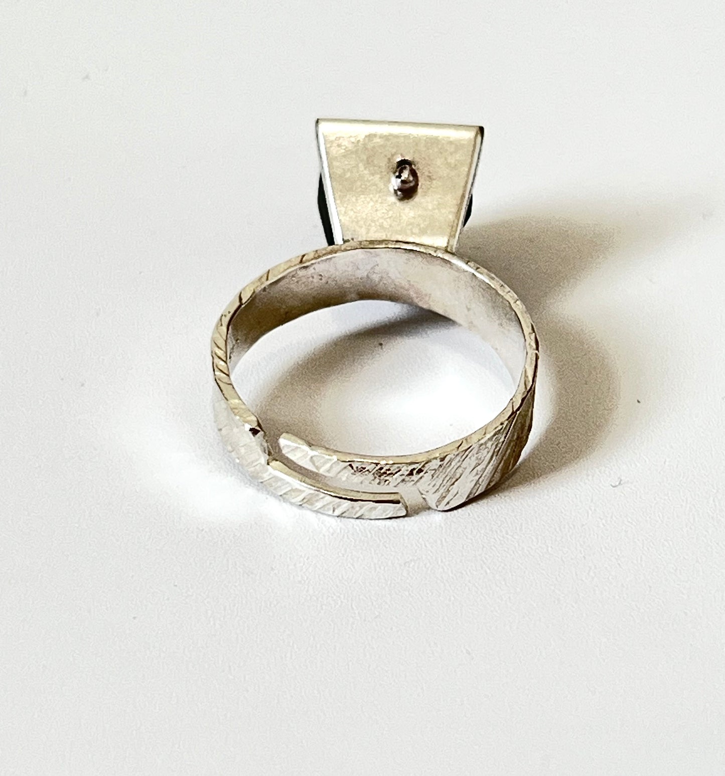 Jade & Sterling Silver Irregular Facet V Ring (RI-FC4)