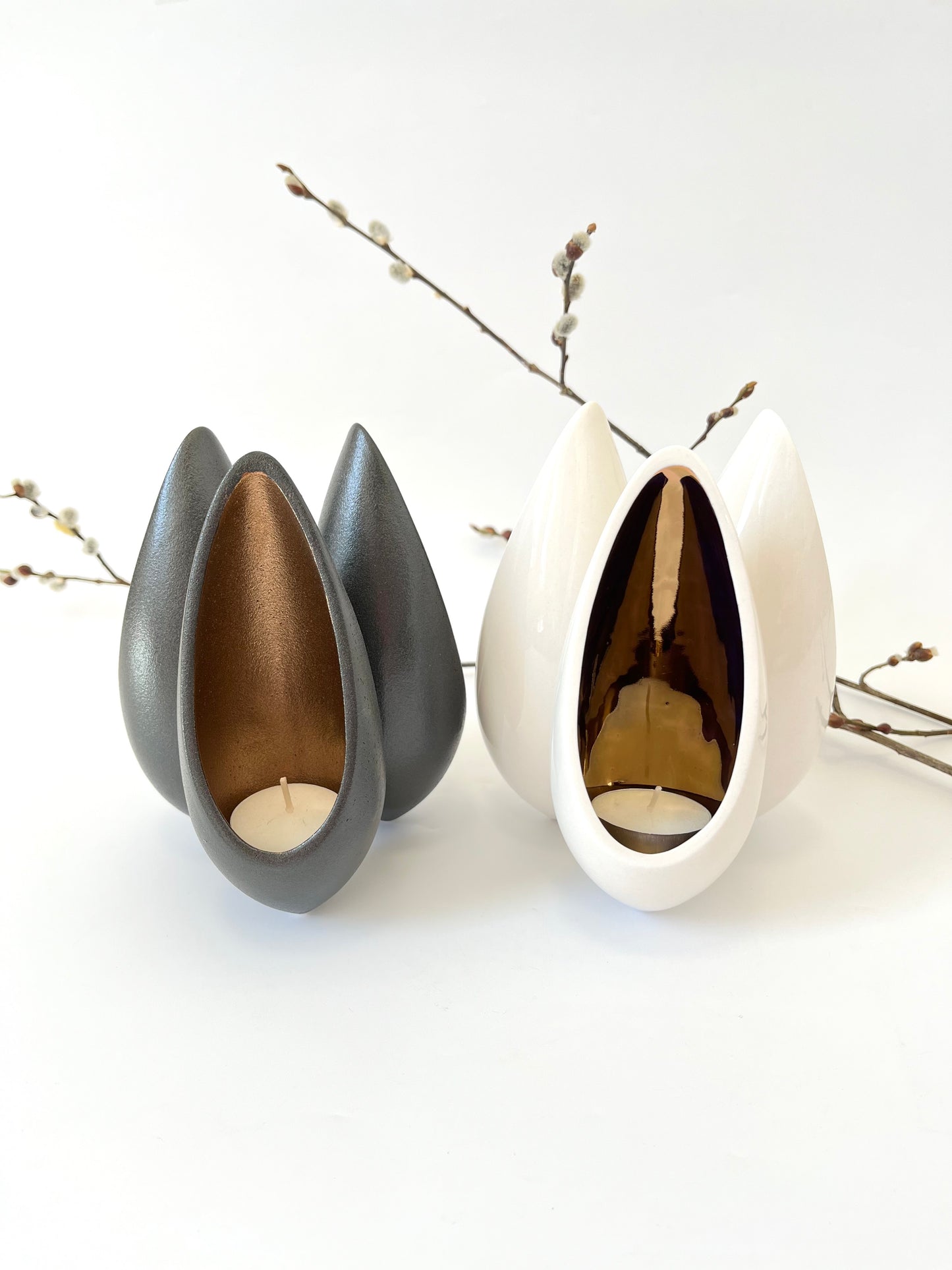 Seed Pod Tealight Holder - Matte Black with Copper Lustre