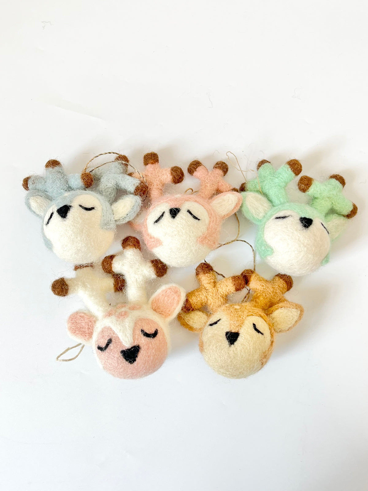 Reindeer Head Decoration - White