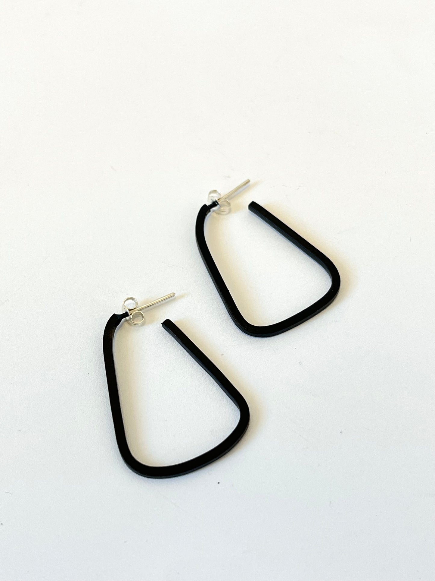 Black Pear-Shaped Earrings