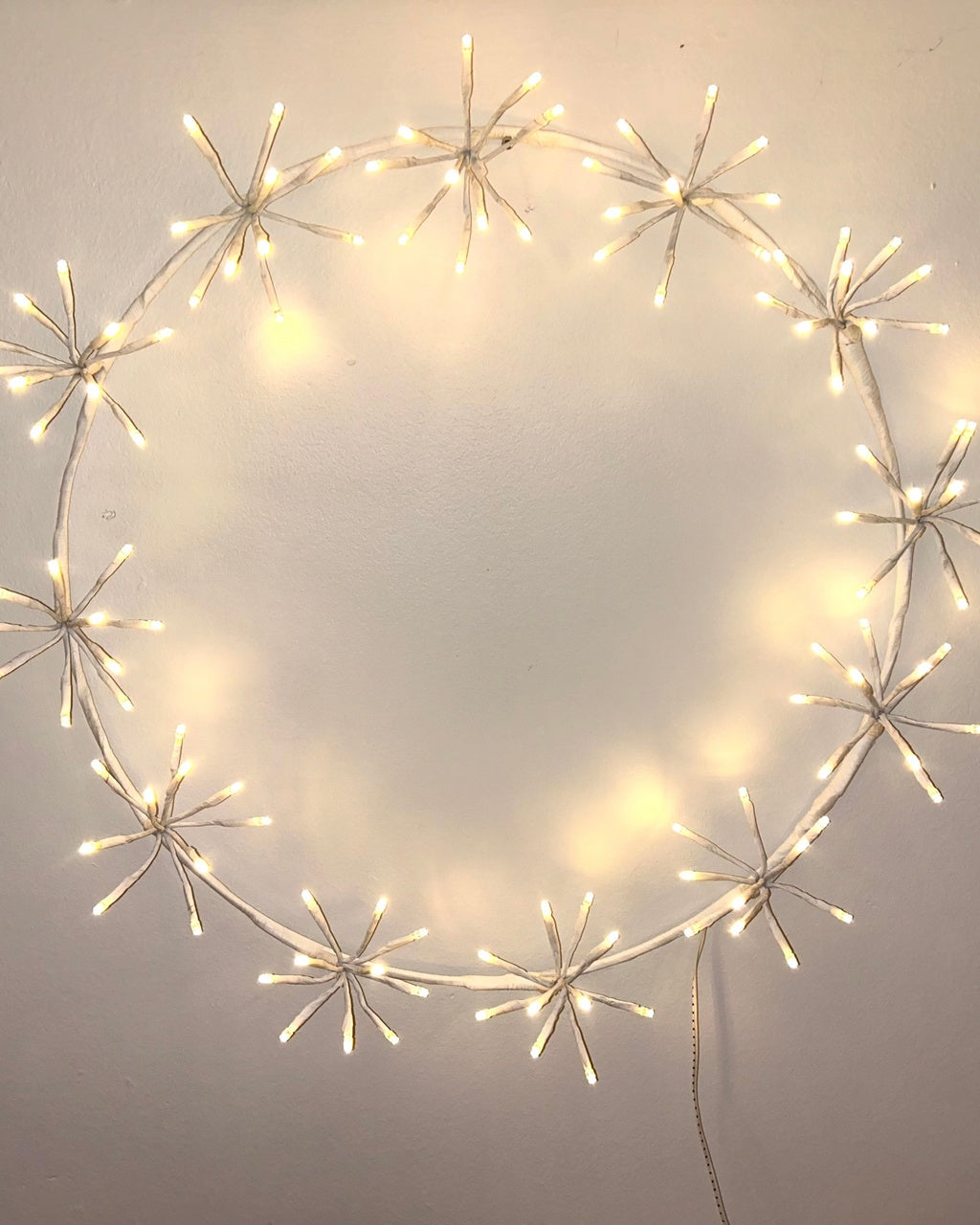 Large Light-Up White LED Wreath