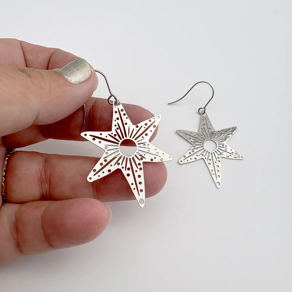 Midi Christmas Star Earrings in Silver