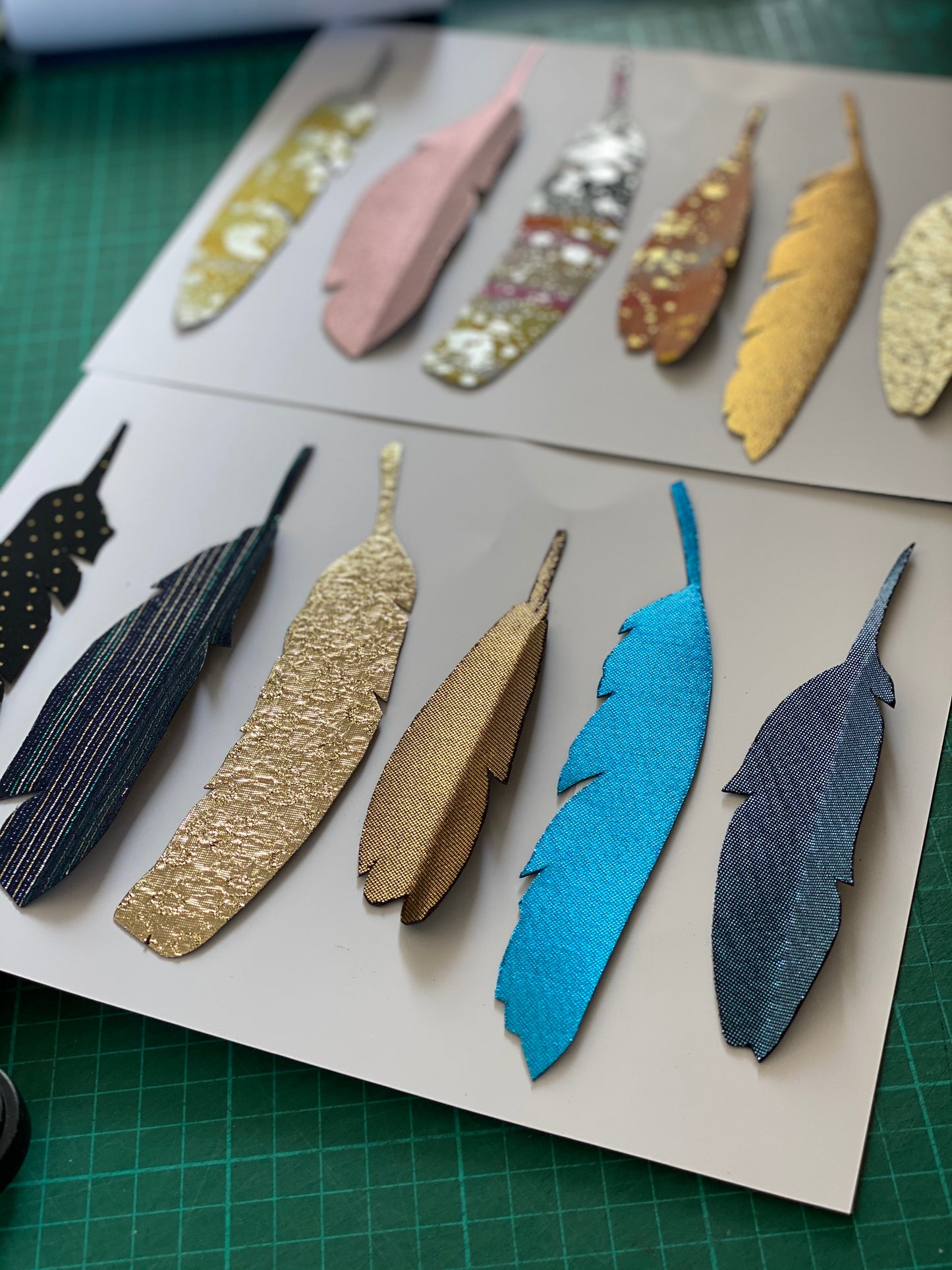 Feather Magnet Set - Mixed Metallics