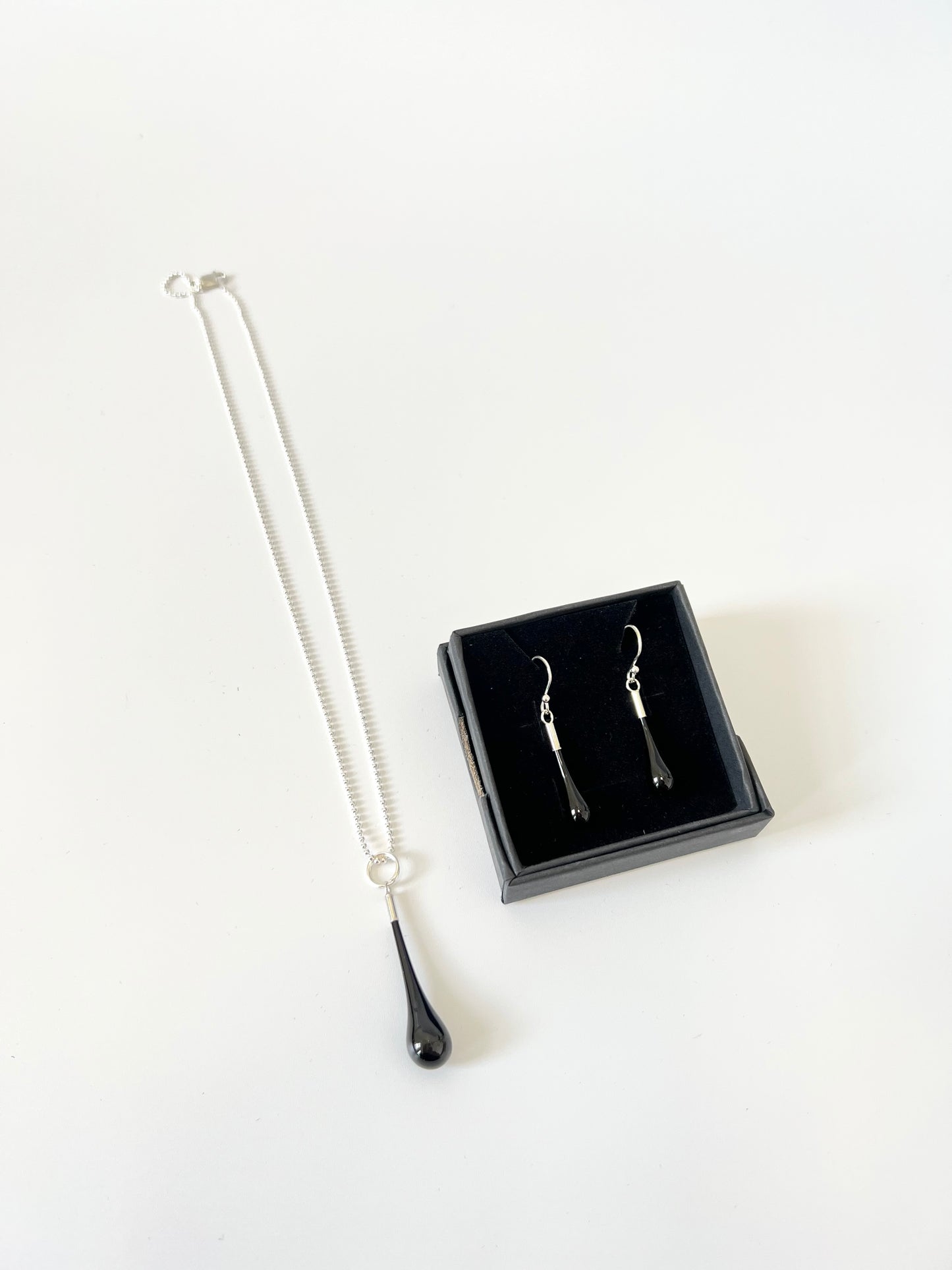 Glass Teardrop Earrings - Black