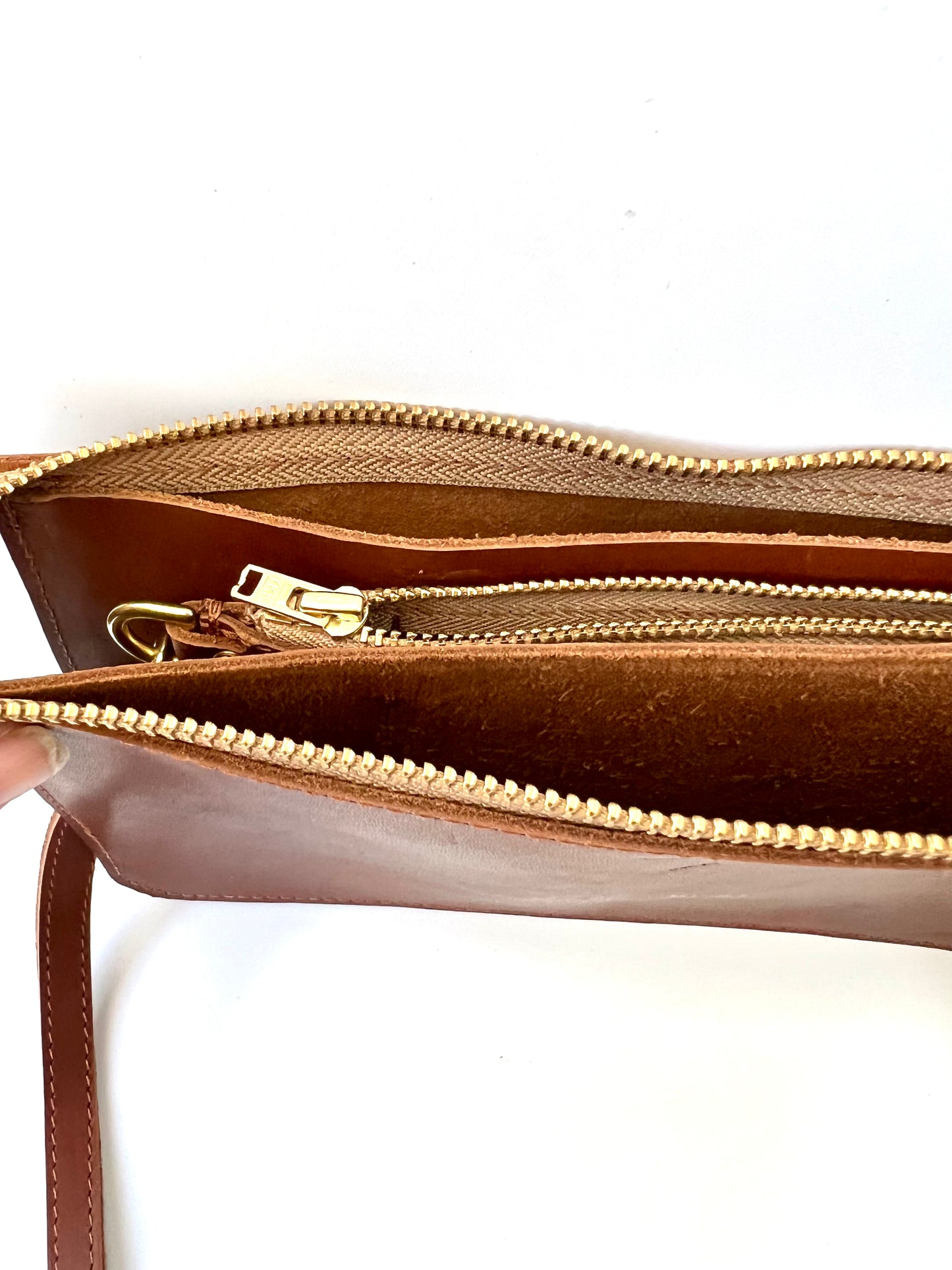 Travel Wallet With Strap - Whiskey