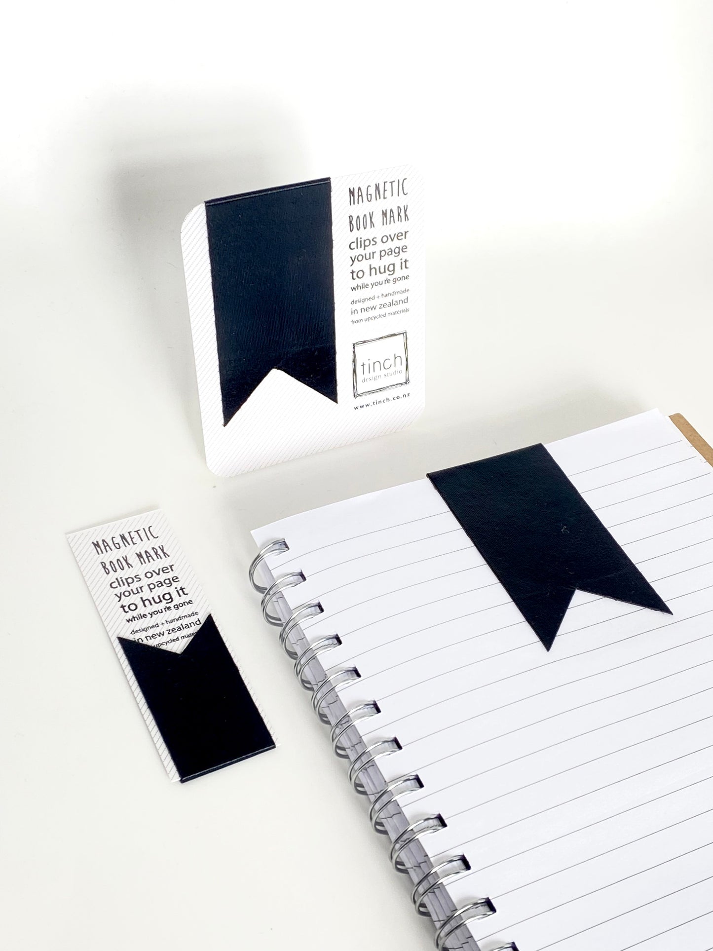Magnetic Bookmark - Glossy Black