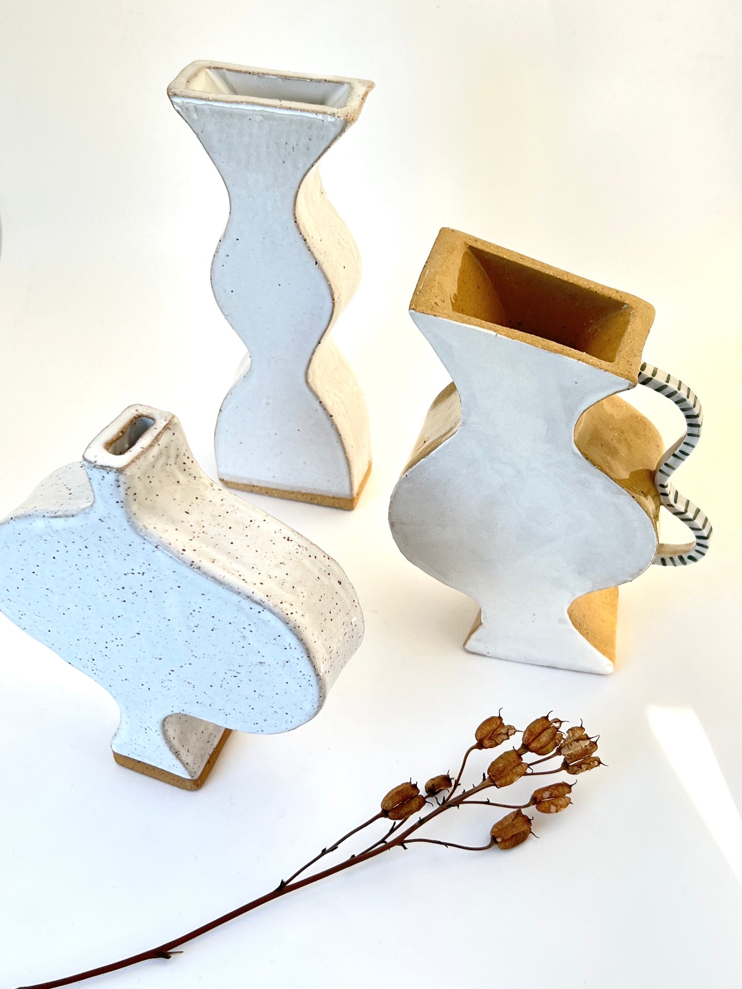 Little Deet ceramic vase - by Formantics