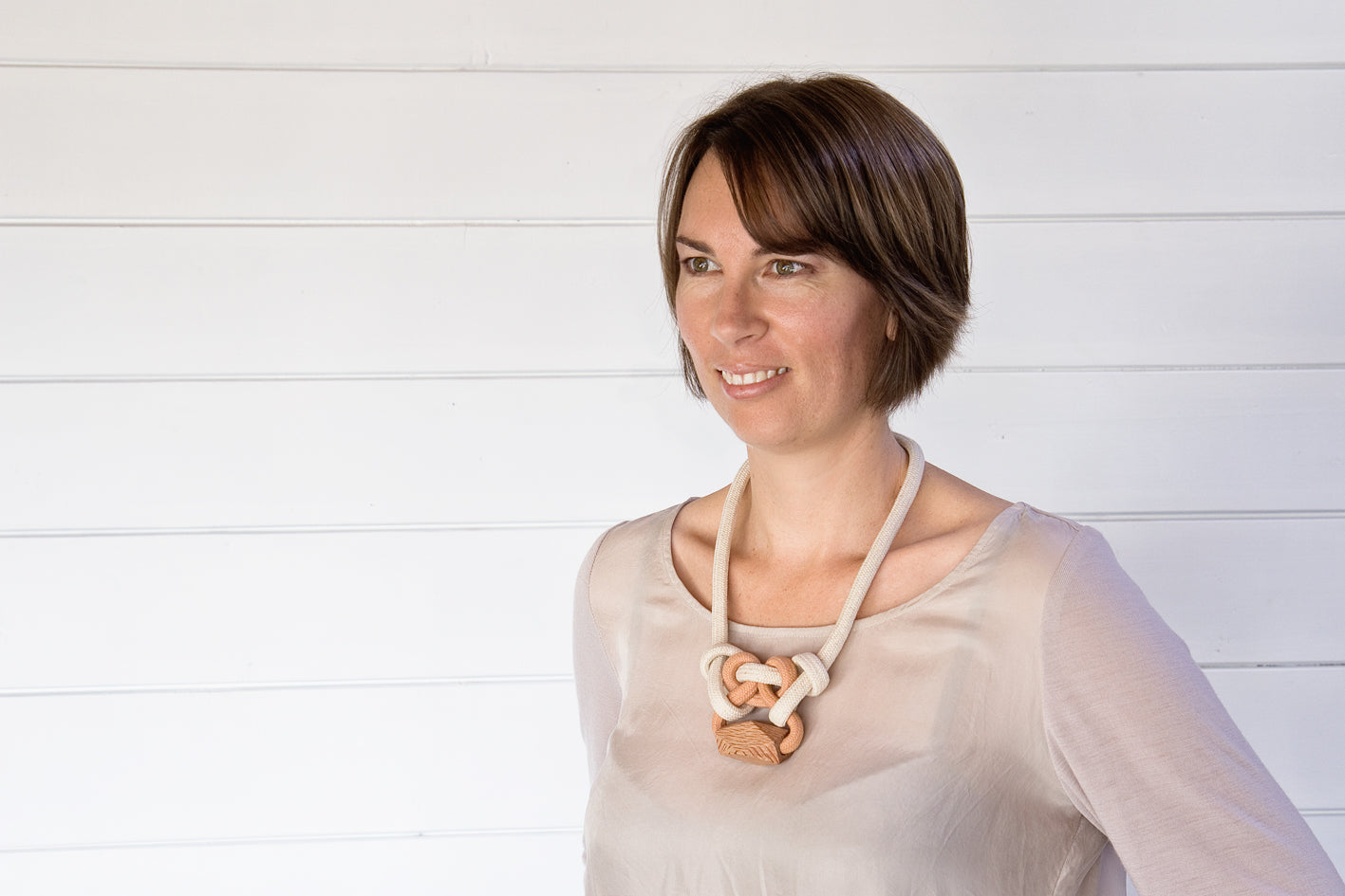 Two-Tone Knot and Bead Necklace - Blue, Natural