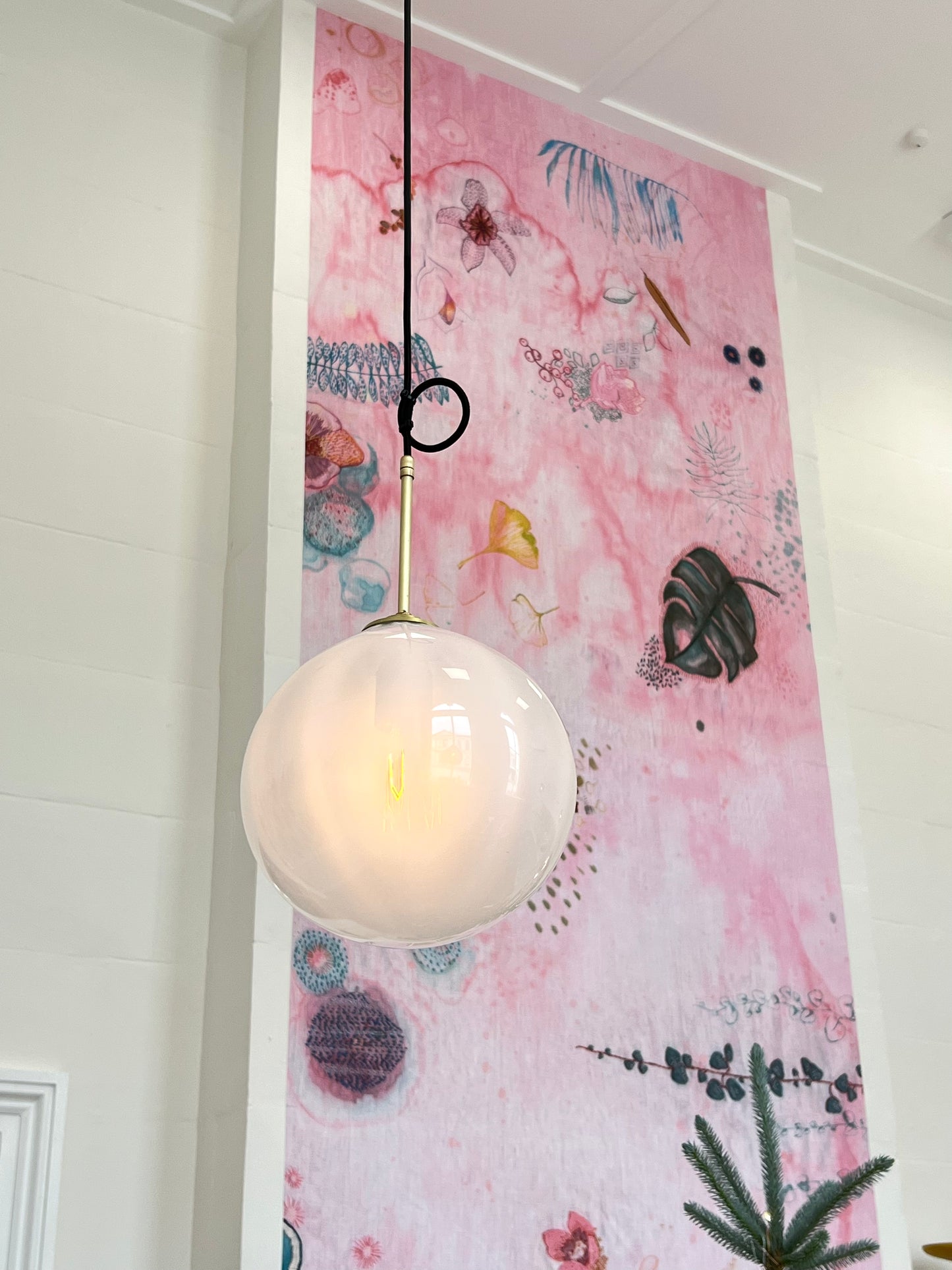 Handblown Glass 'Dodici' pendant light - Opaline - made to order