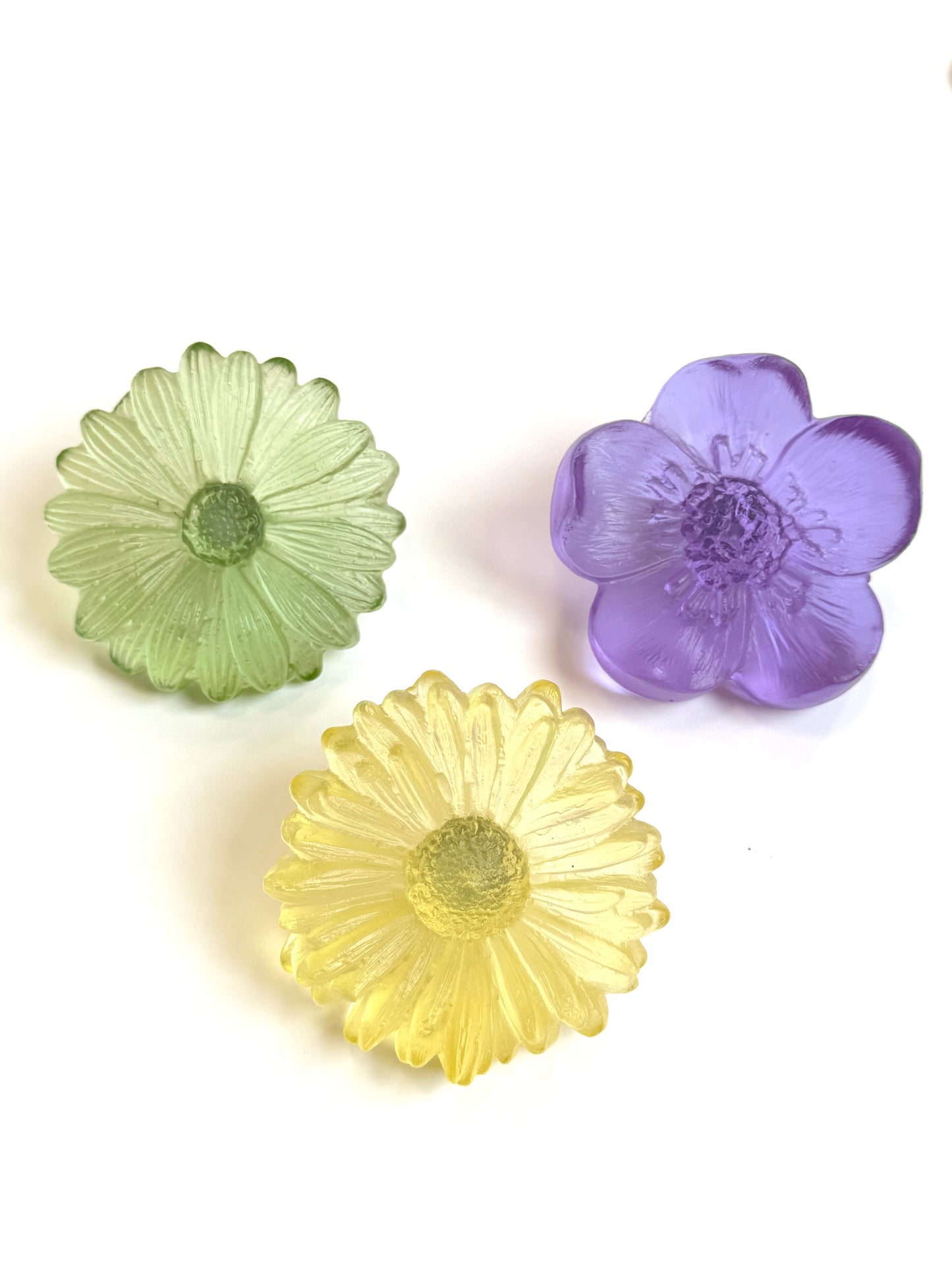 Cast Glass Buttercup Flower - Lilac - Garden Path Series