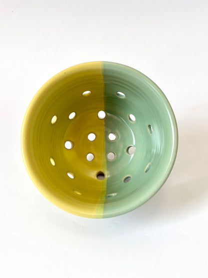 *Exclusive* Two-Toned Berry Bowl - Lemon / Aqua