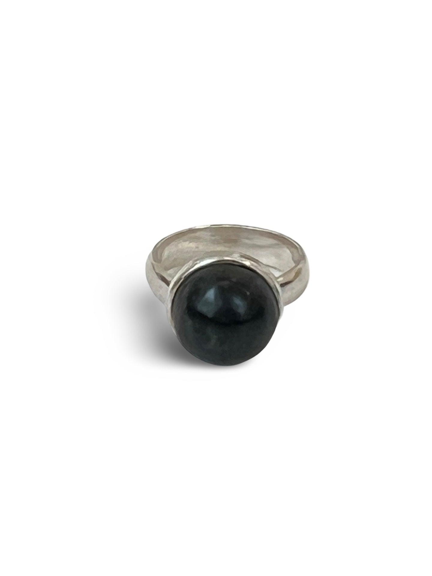 Dark Pounamu & Sterling Silver Medium Rounded Ring (RI-RO6m)