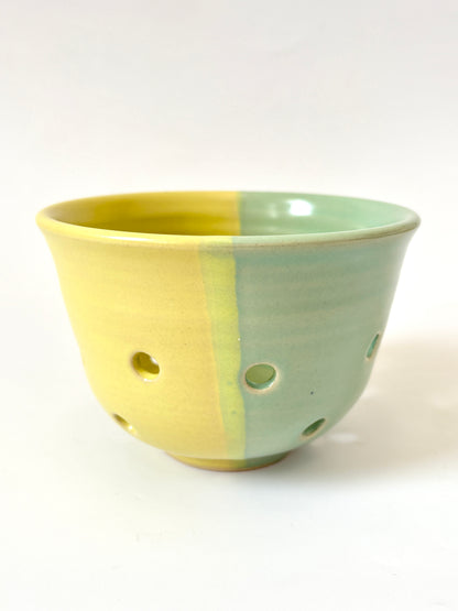 *Exclusive* Two-Toned Berry Bowl - Lemon / Aqua