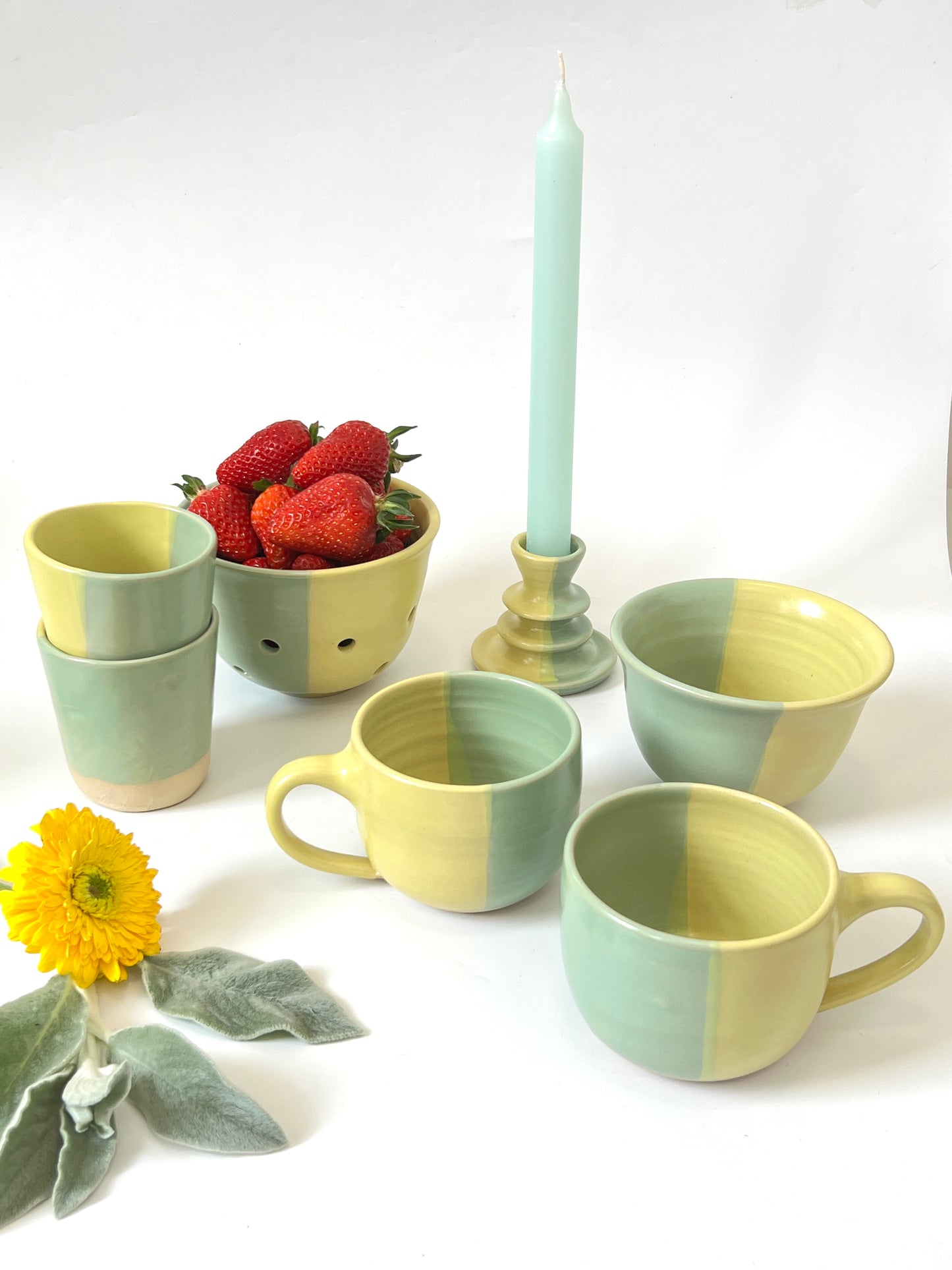 *Exclusive* Two-Toned Ceramic Mug - Lemon / Aqua