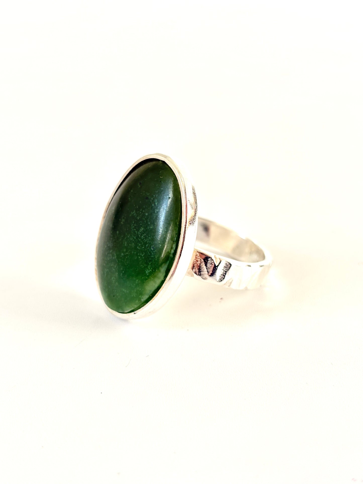 Extra Large Oval Ring with textured band - Jade & Sterling Silver  (RI-OV7)