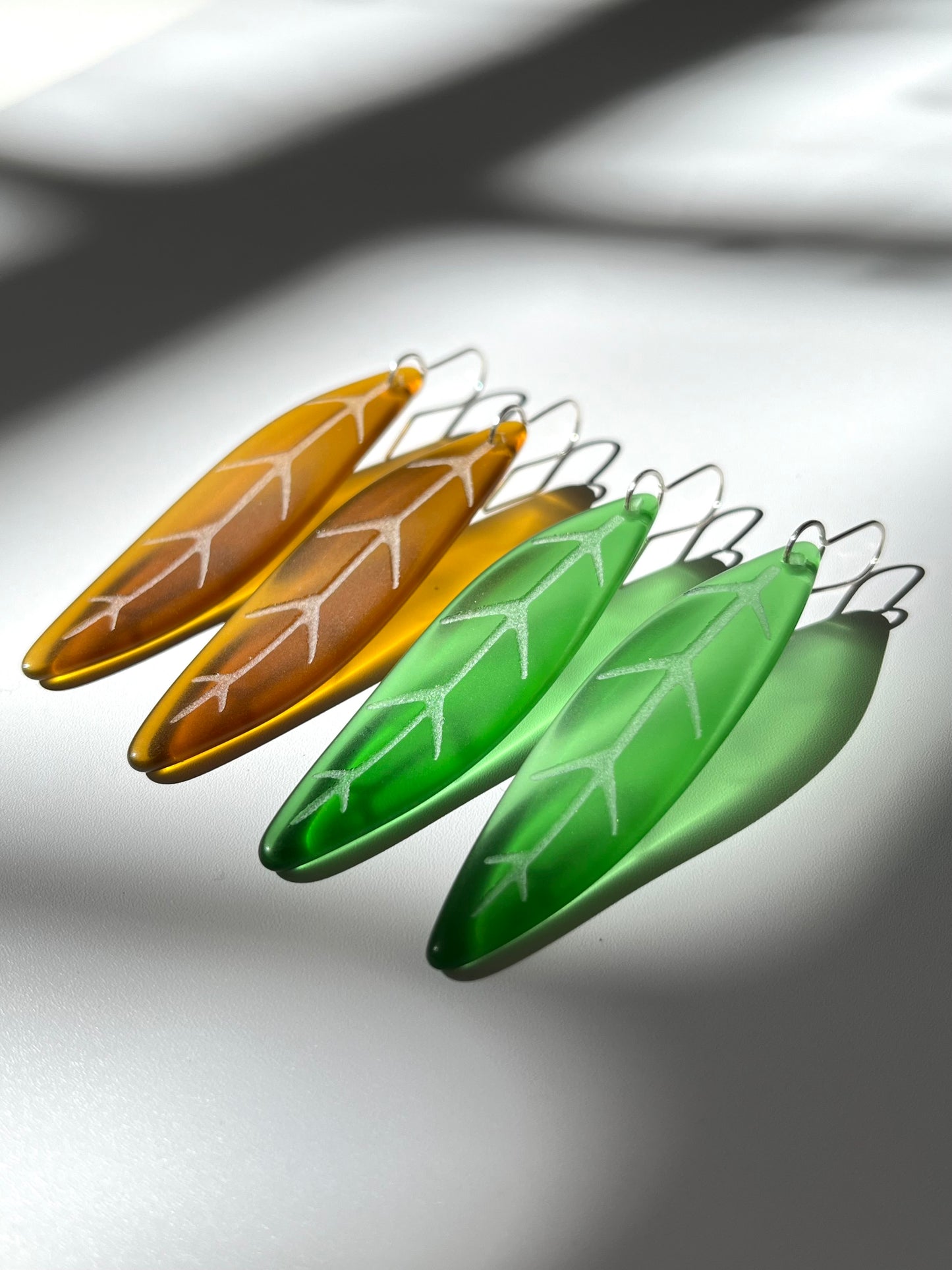 Tawa Leaf Earrings - Green Glass