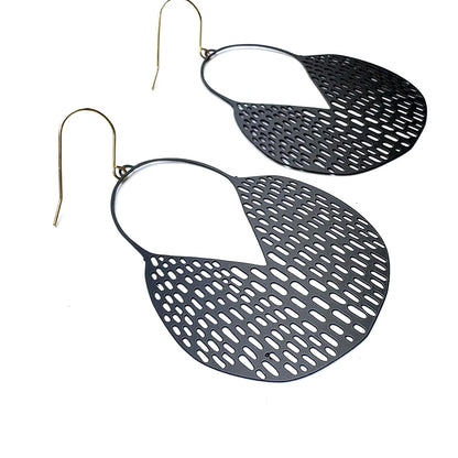 Callisia Earrings in Black