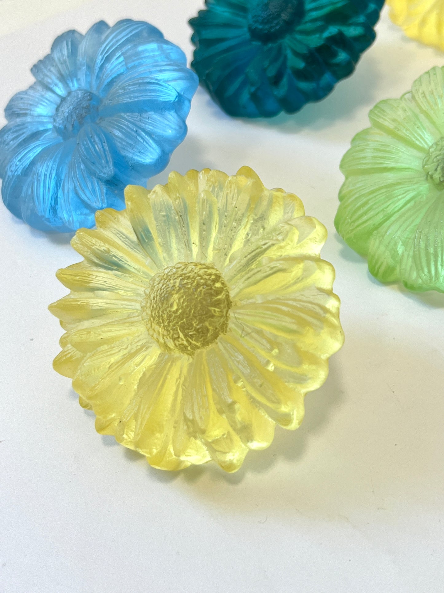 Cast Glass Daisy Flower - Pale Aqua - Garden Path Series