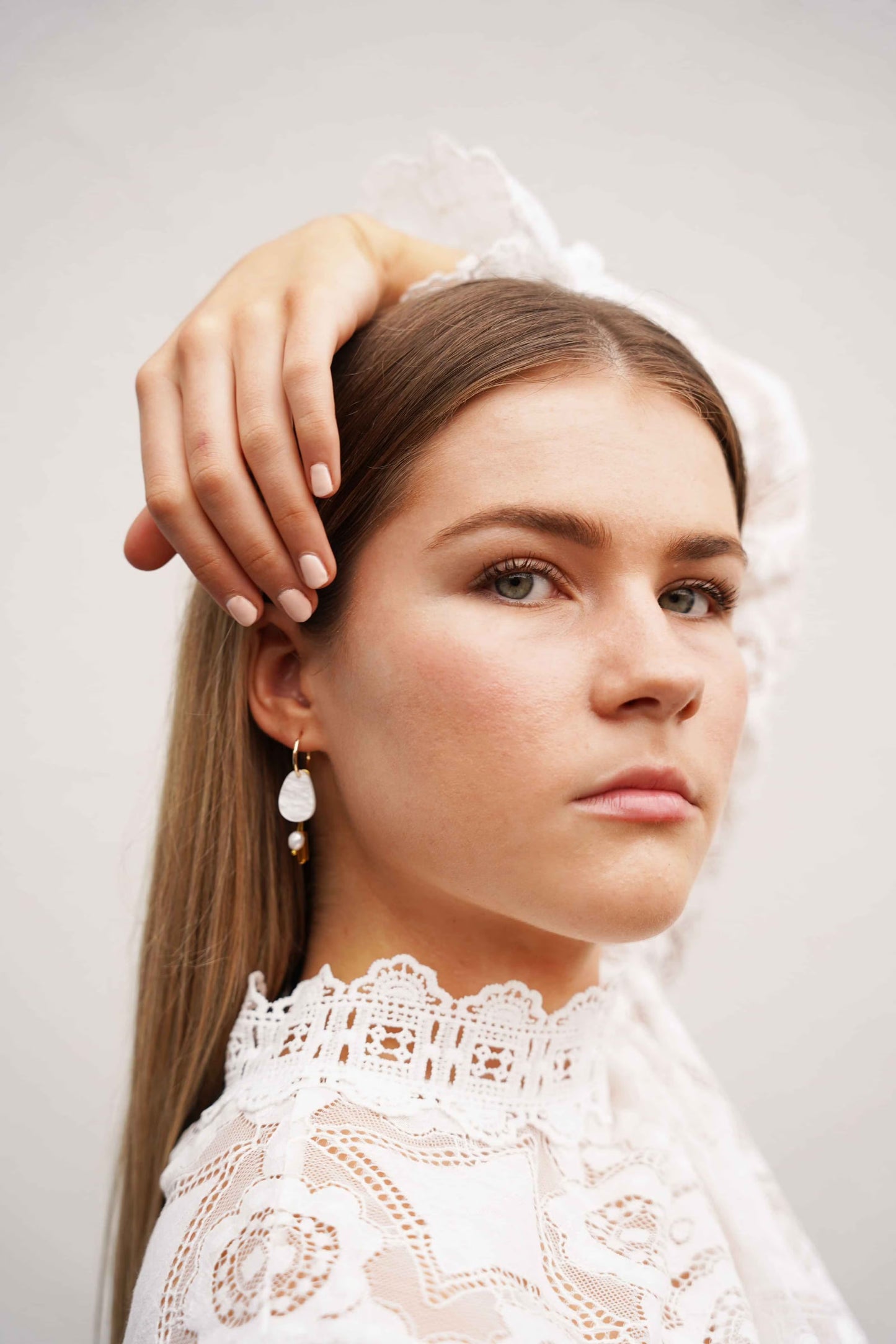 Chloe Earrings - Pearl