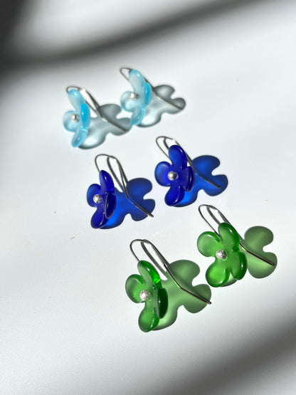 Hydrangea Flower Earrings - Green glass