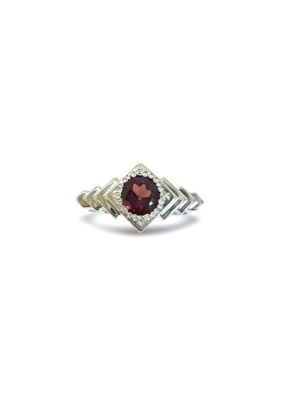 Temple Ring, Sterling Silver & Garnet: Size Q 3/4