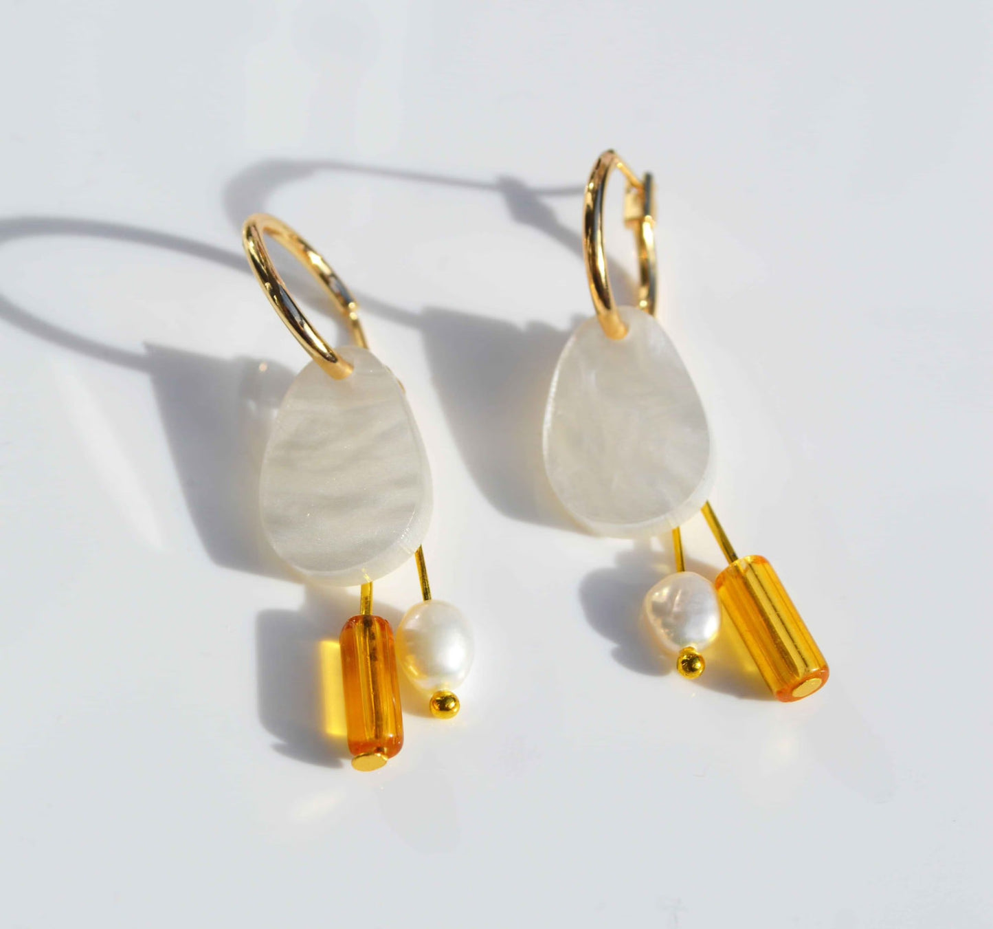 Chloe Earrings - Pearl