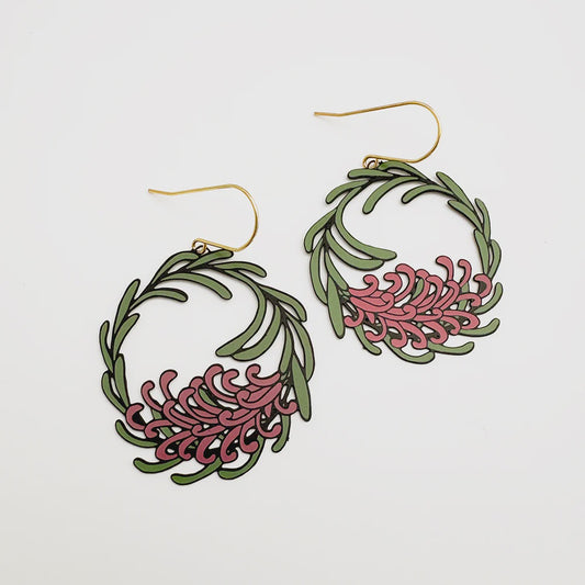 Grevillea Wreath Earrings in Black, Green & Pink