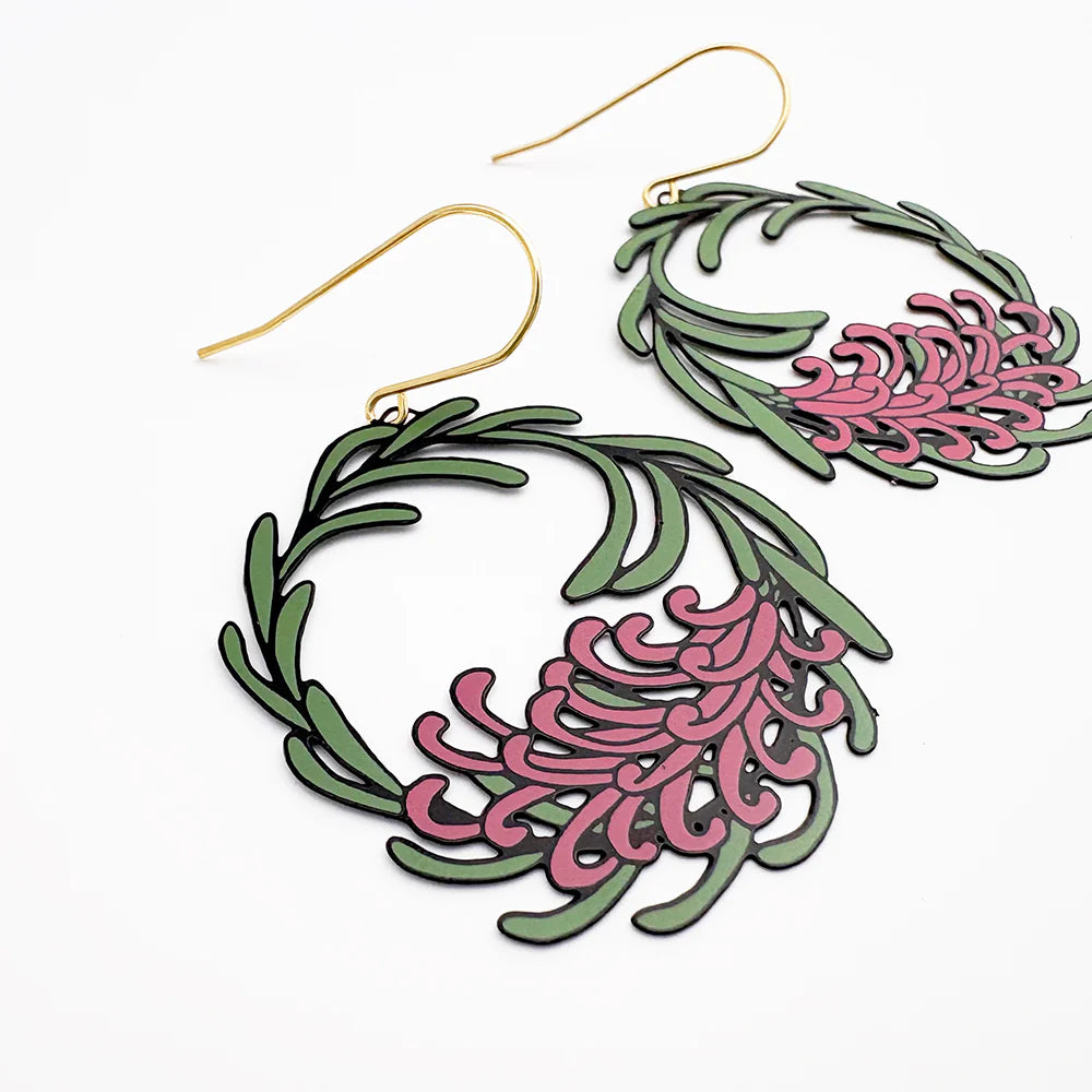 Grevillea Wreath Earrings in Black, Green & Pink