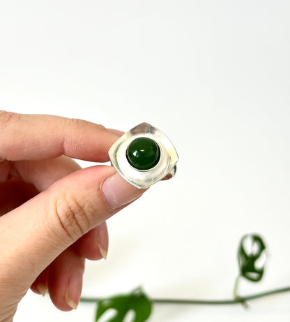 Jade & Sterling Silver Round Dish Ring (RI-RO8)