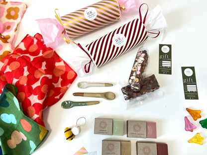 Inc Store Christmas Cracker '25 - red stripes