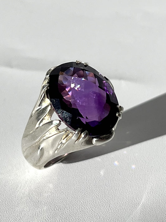 Amethyst & Sterling Silver Ring (CI788)